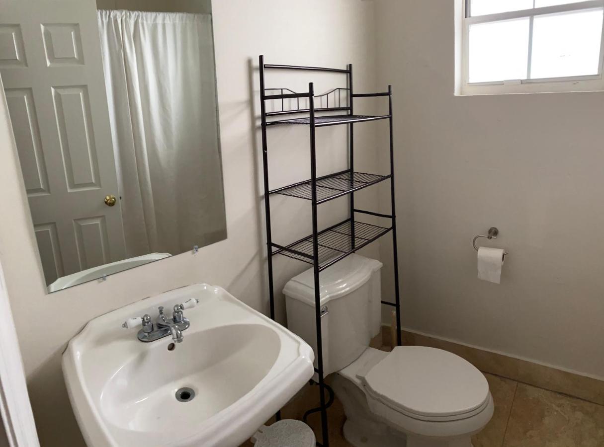One Room Miami 1 Luaran gambar